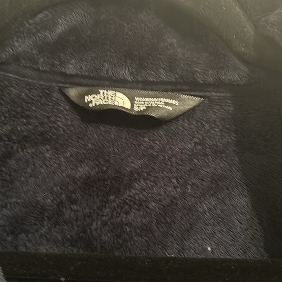 Women’s North Face Ski/Snowboard coat - Picture 8 of 15